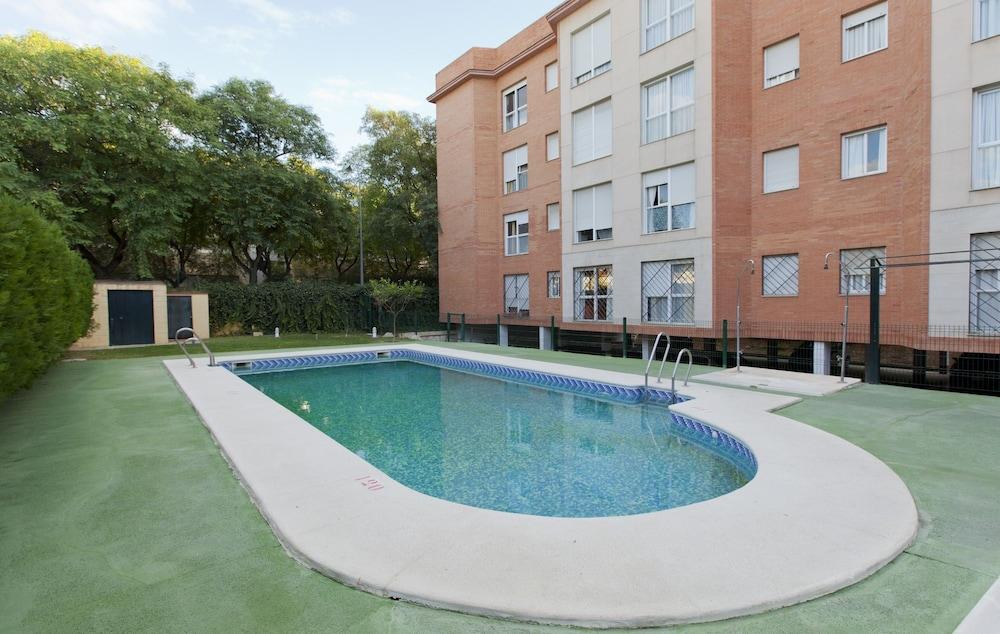 Apartamentos Vertice Bib Rambla Seville Exterior photo